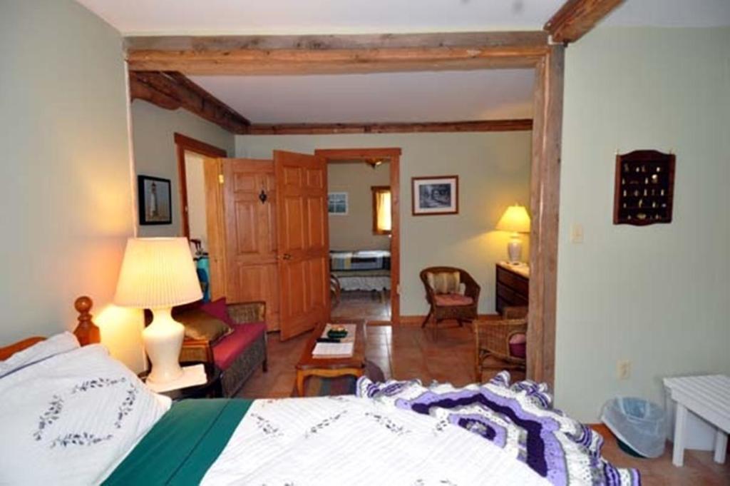 A Country Home Inn The City Charlottetown Room photo
